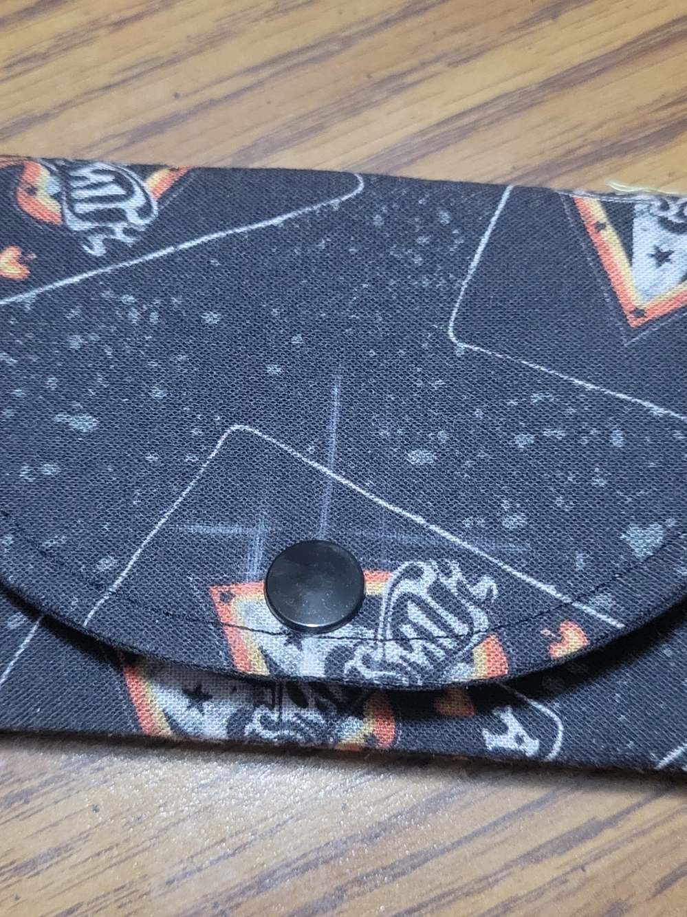 Black Patterned Card Wallet - Compact Phone Accessory - Picture 4 of 4